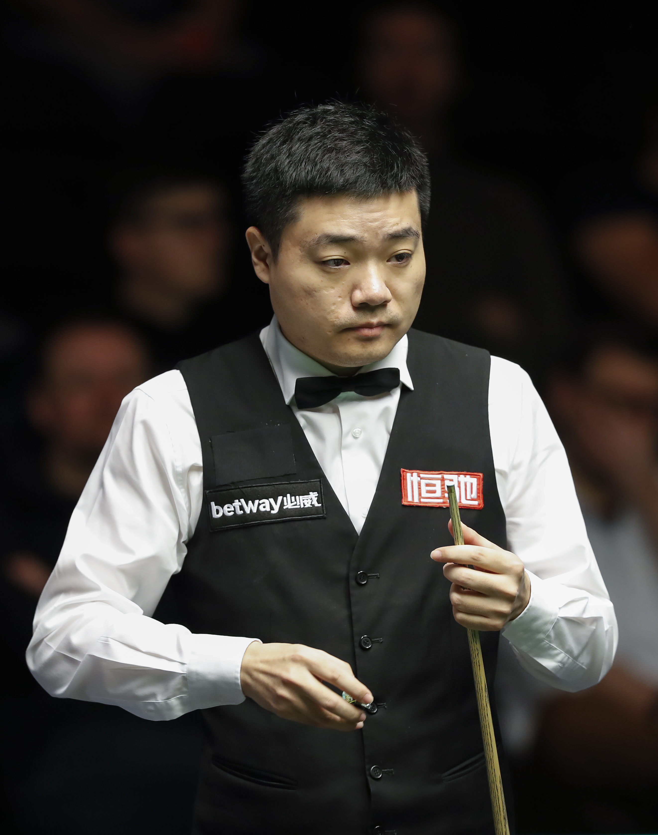 再以斜线传 再以斜线传